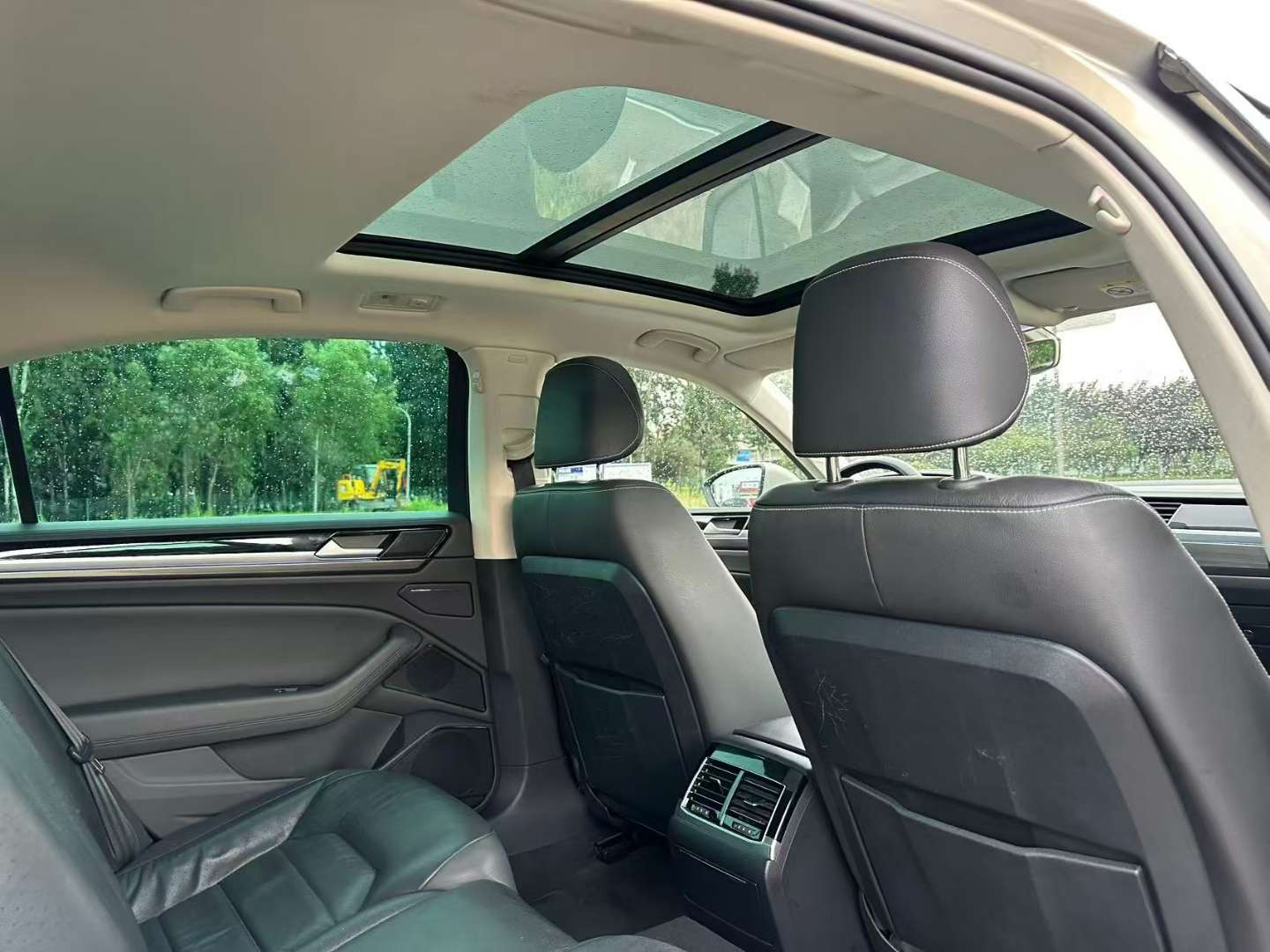 Volkswagen Phideon 2018 Facelift 380TSI FWD Business 6