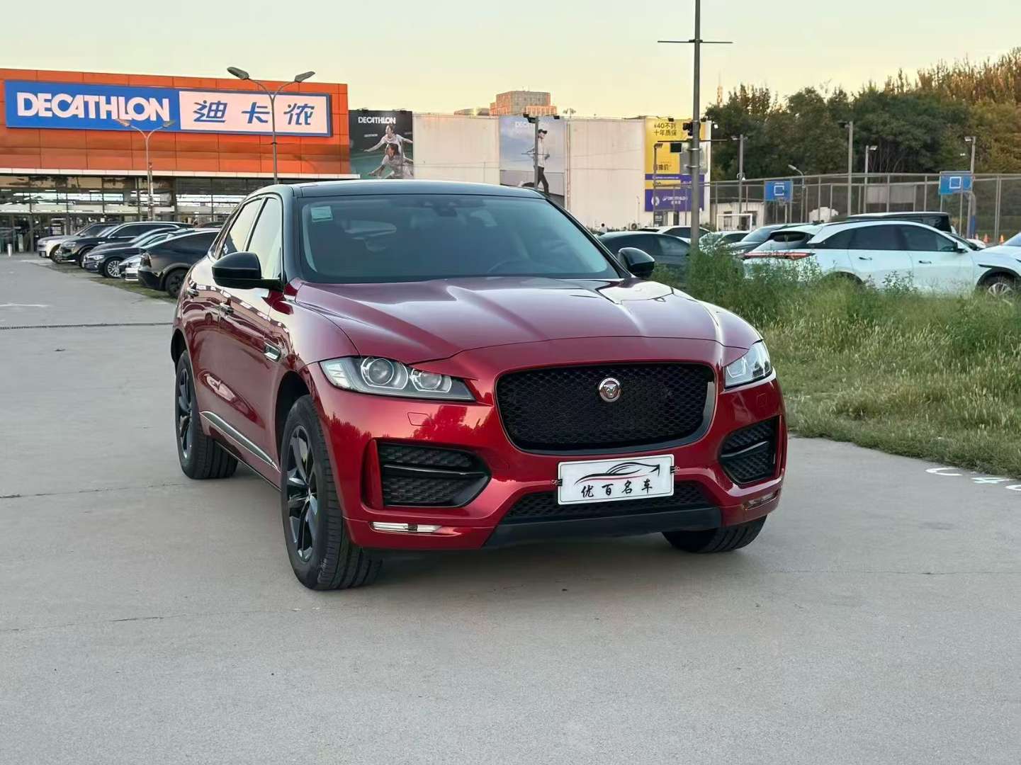 Jaguar F-PACE 2016 2.0T 2WD R-Sport Sport