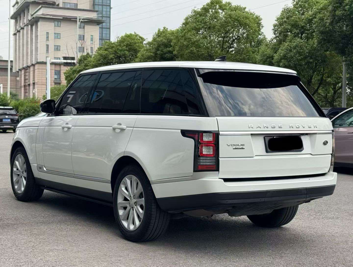 Land Rover Range Rover 4