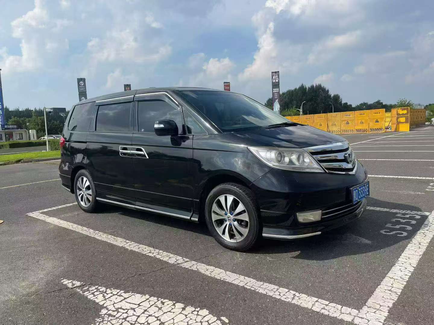 Honda Elysion 2.4 3098 Luxury Navigation Edition 3