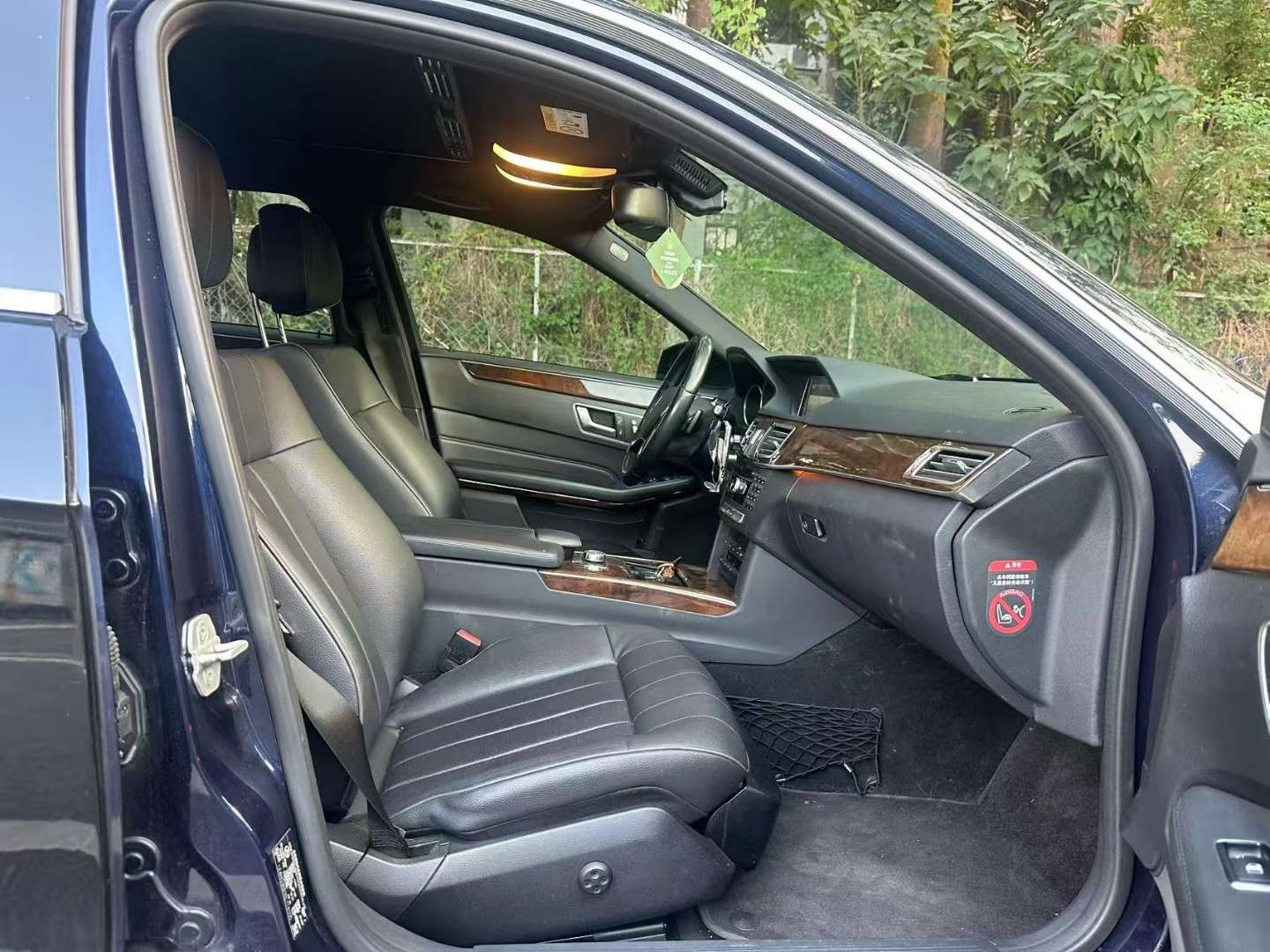 Mercedes-Benz E-Class 2.0T Sport Edition 8