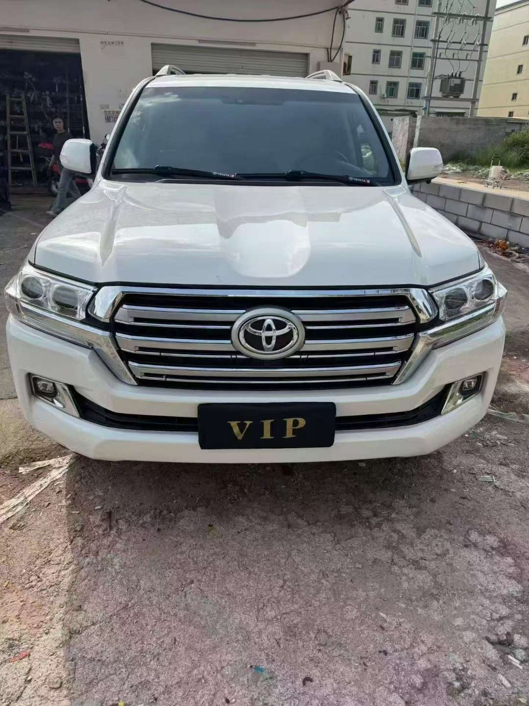 Toyota Land Cruiser 2014 5.7 V8 8-Seater