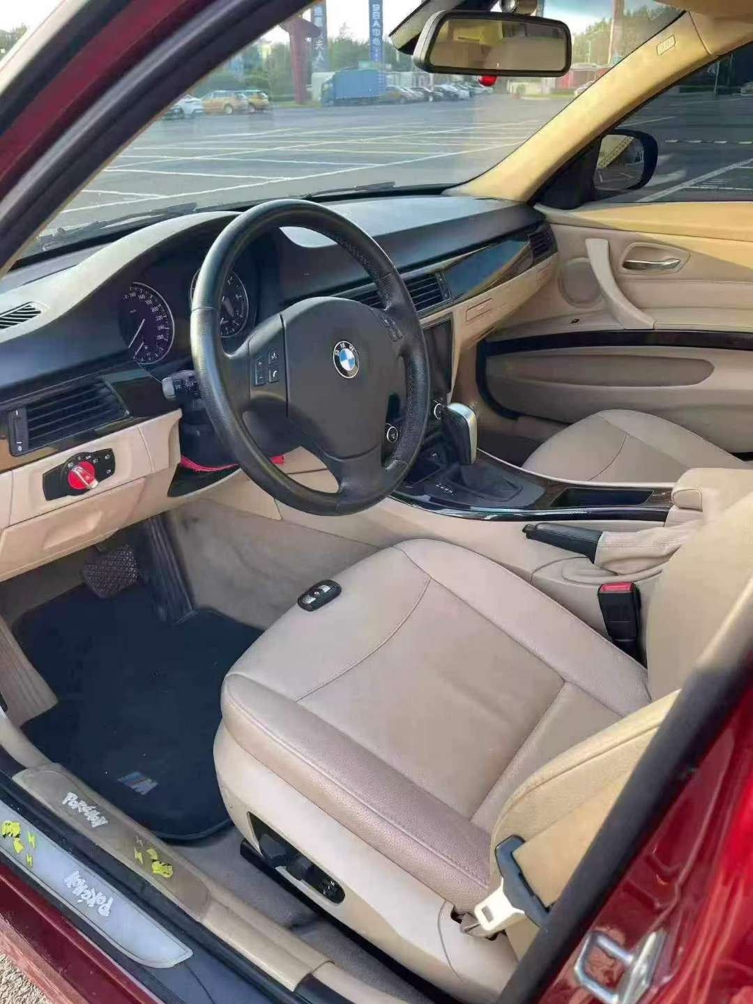 BMW 3 Series 2010 320i 7