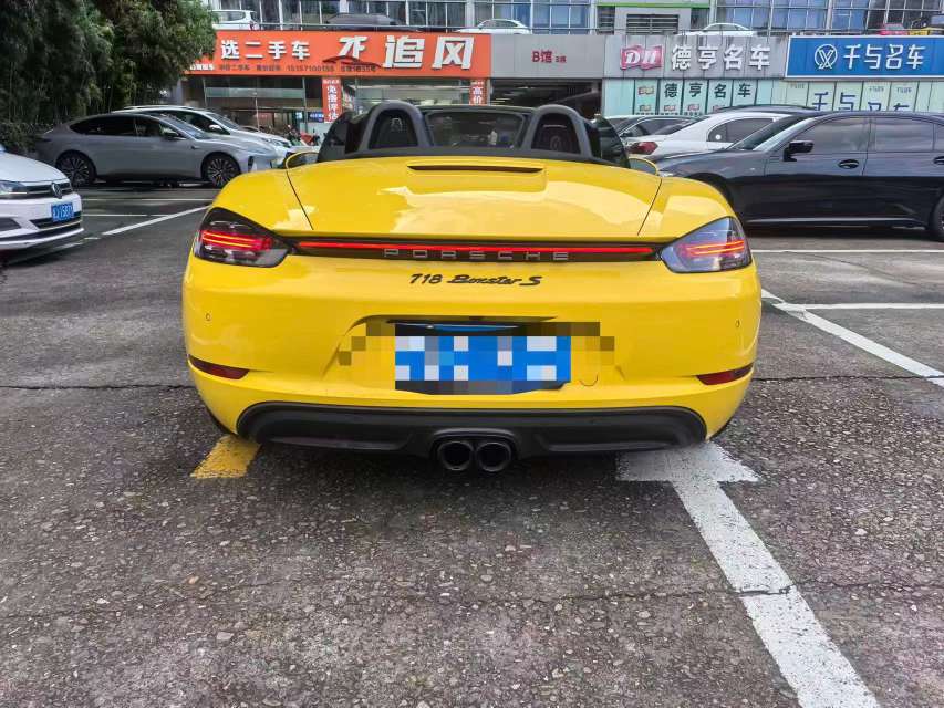 Porsche 718 4