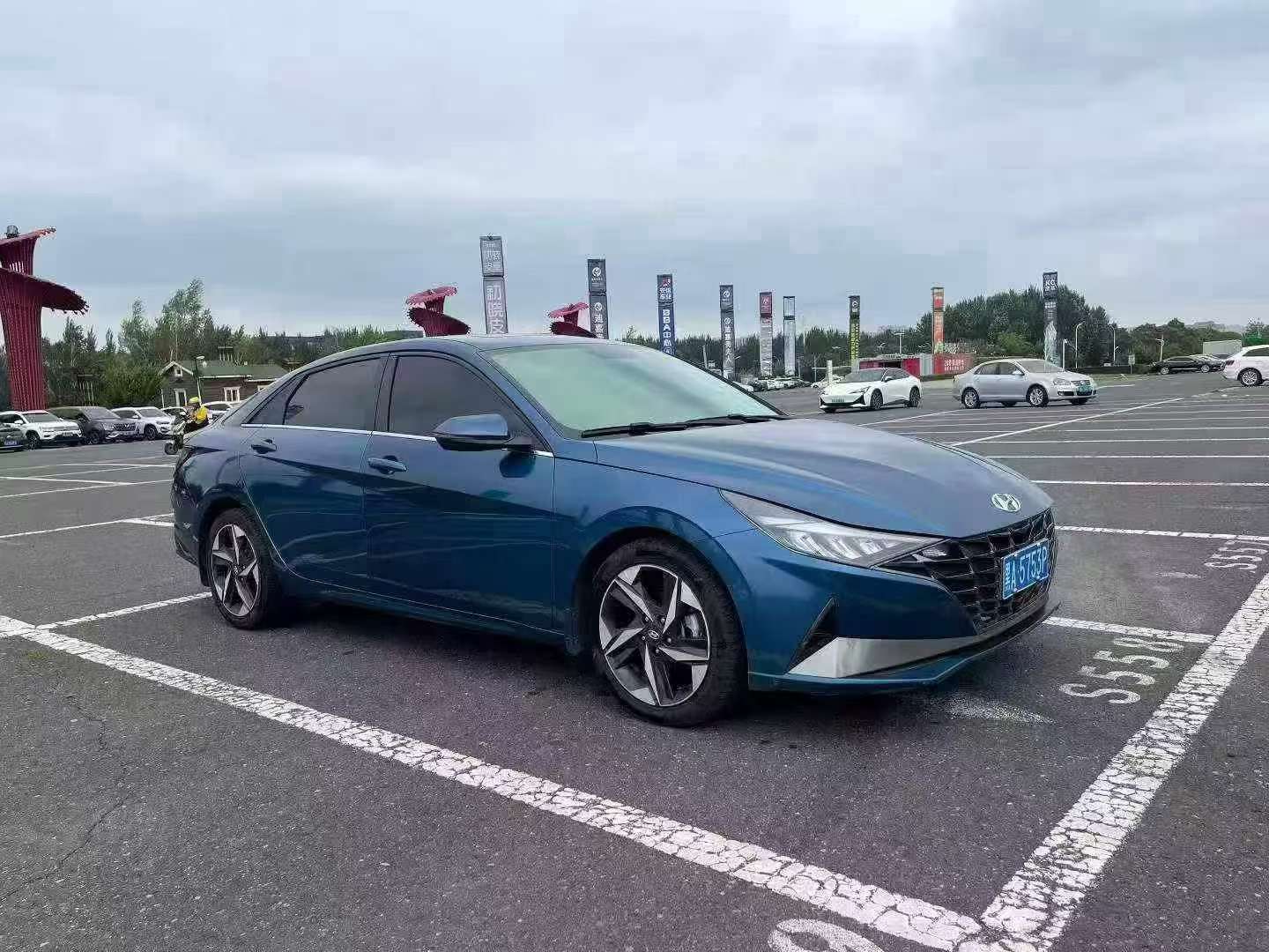 Hyundai Elantra 2021 Elantra 3
