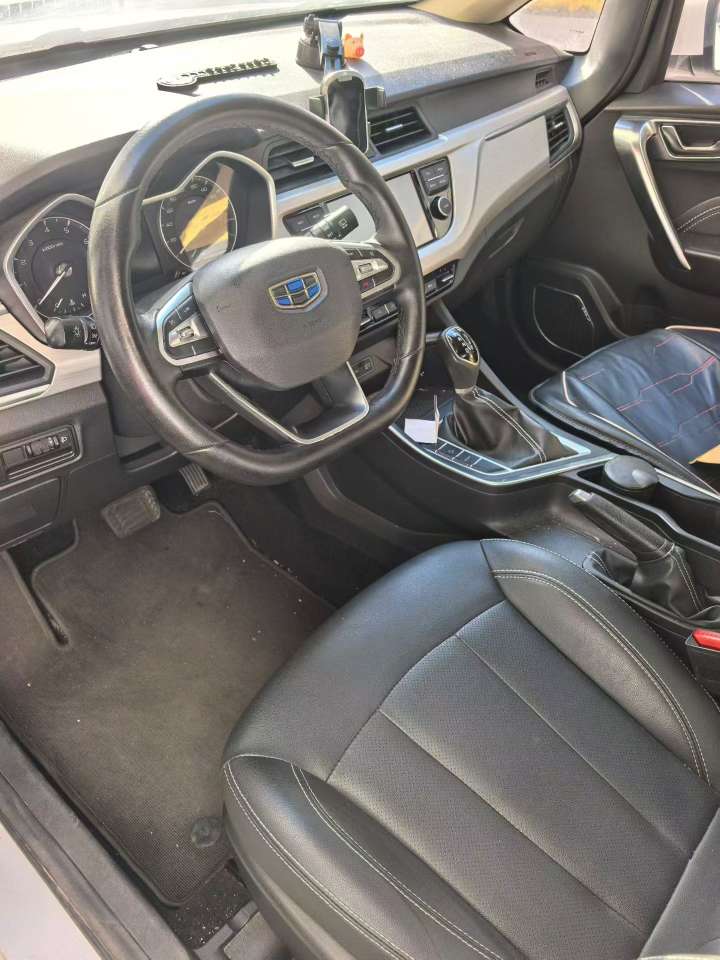 Geely X3 6