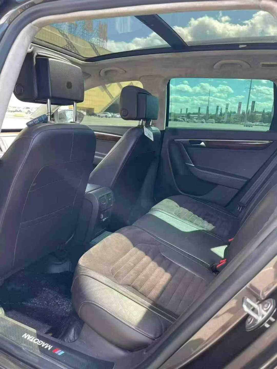 Volkswagen Magotan 2012 2.0T Automatic Wagon 9