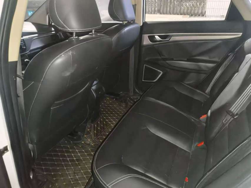 Geely Emgrand GS 1.8L Automatic 3