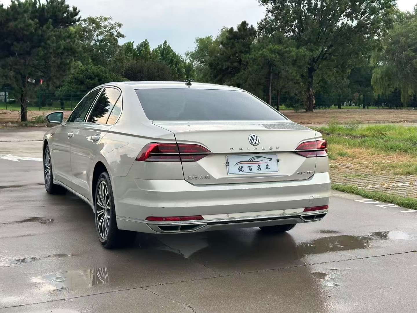 Volkswagen Phideon 2018 Facelift 380TSI FWD Business 3