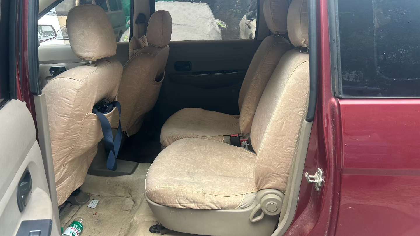 Wuling Hongguang 2013 1.4L Comfort Edition 6