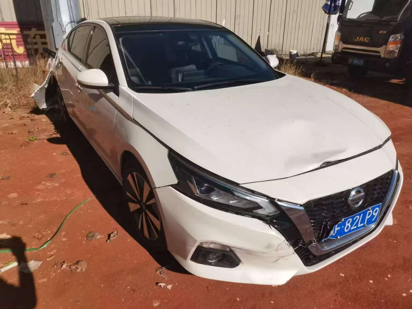 Nissan Altima 2