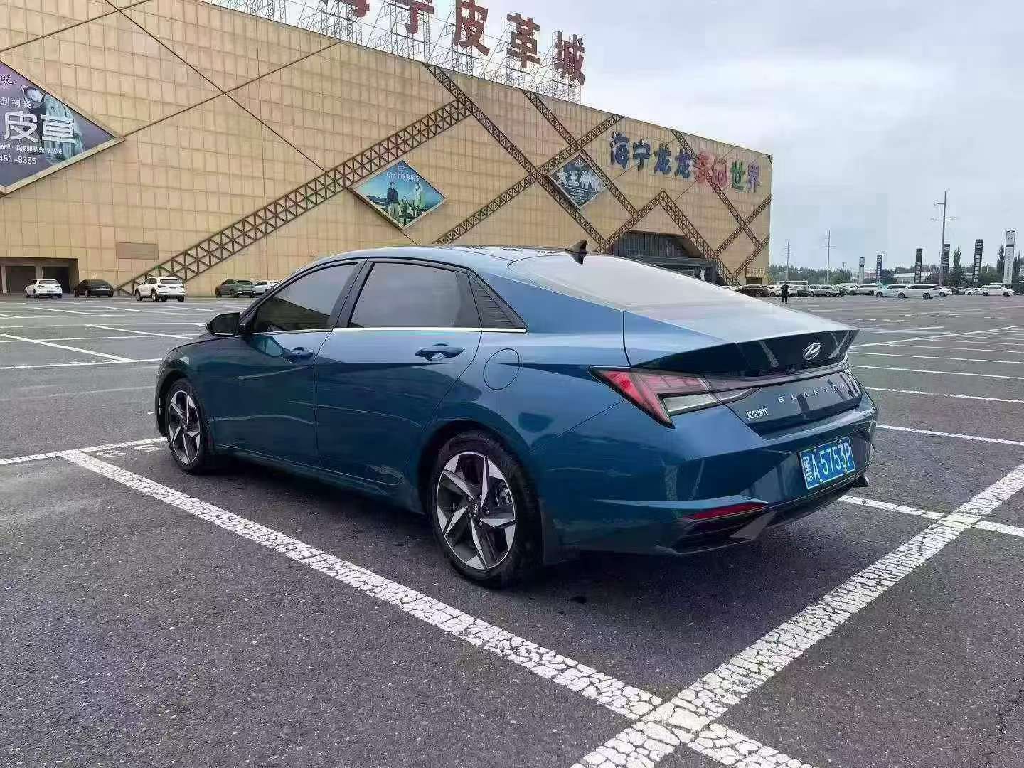 Hyundai Elantra 2021 Elantra 5