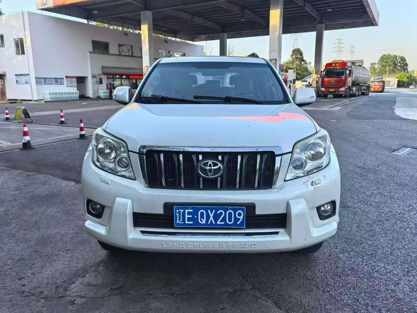 Toyota Prado 2700 Luxury Edition 7-Seater 2