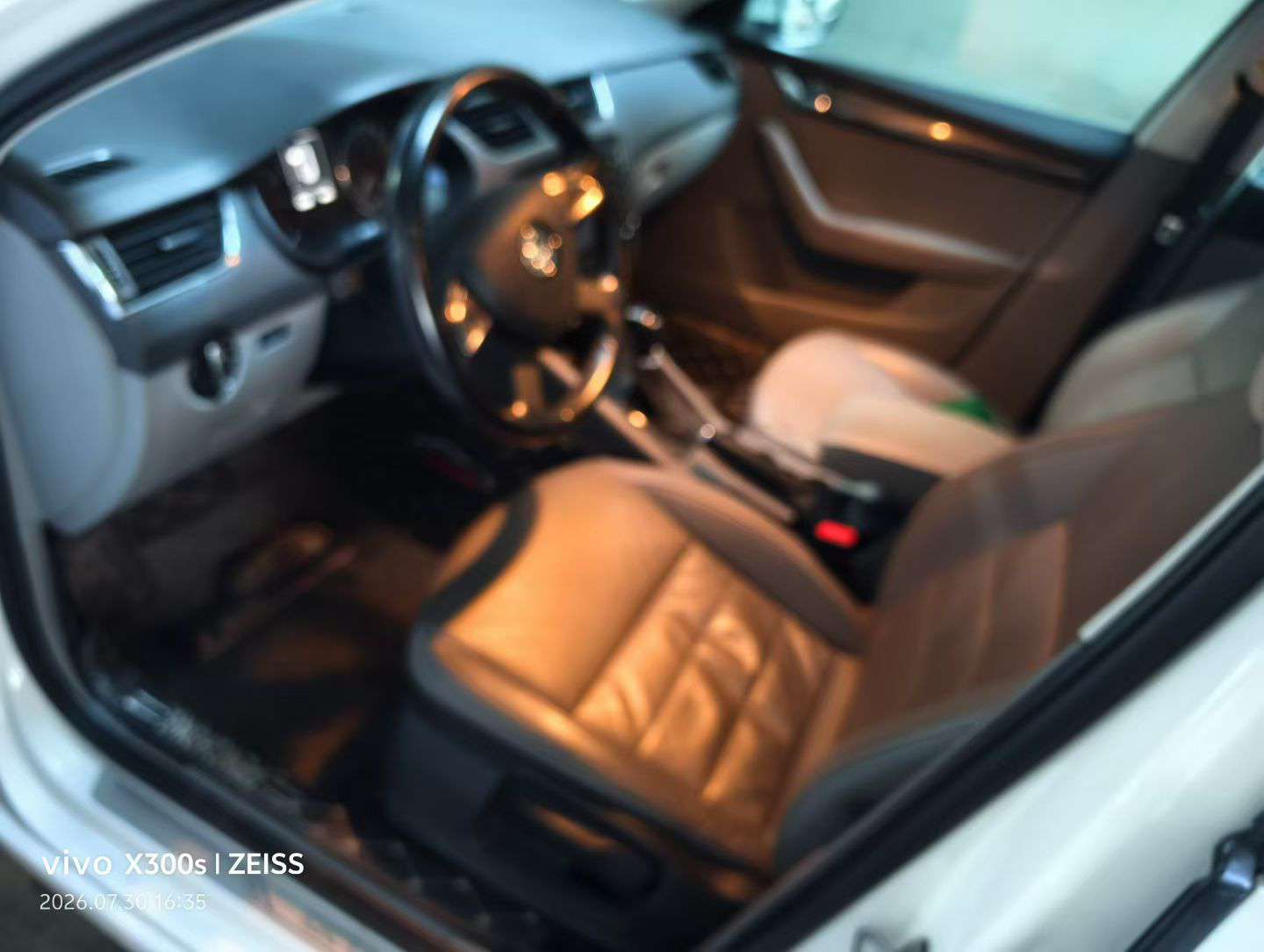 Skoda Octavia 2015 1.6L Automatic Sunroof 5
