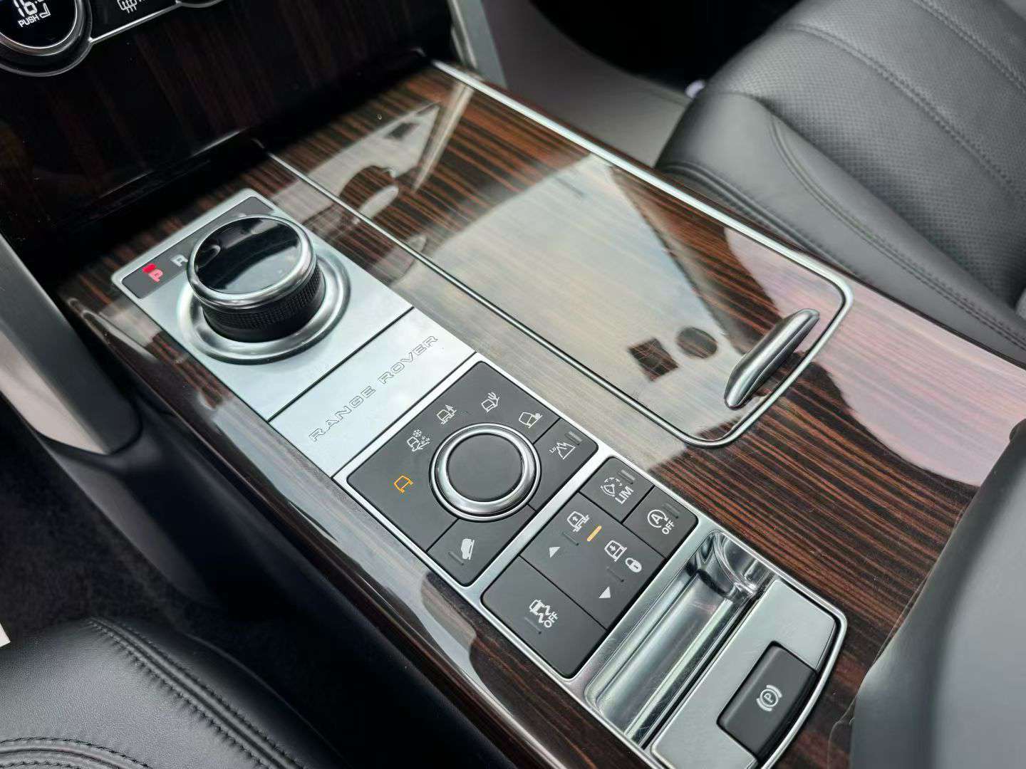 Land Rover Range Rover 7