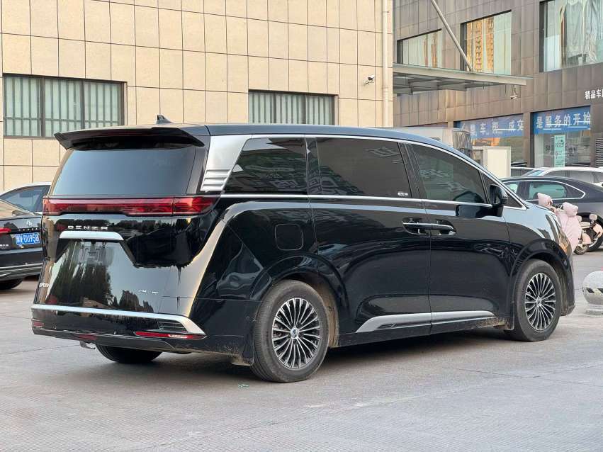Denza D9 2024 980 AWD Flagship 7