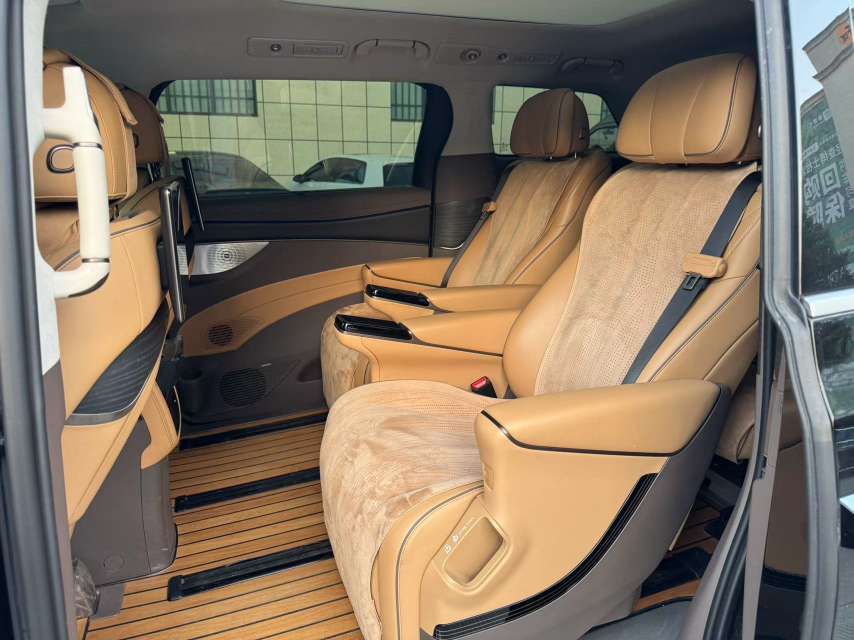 Denza D9 2024 980 AWD Flagship 5