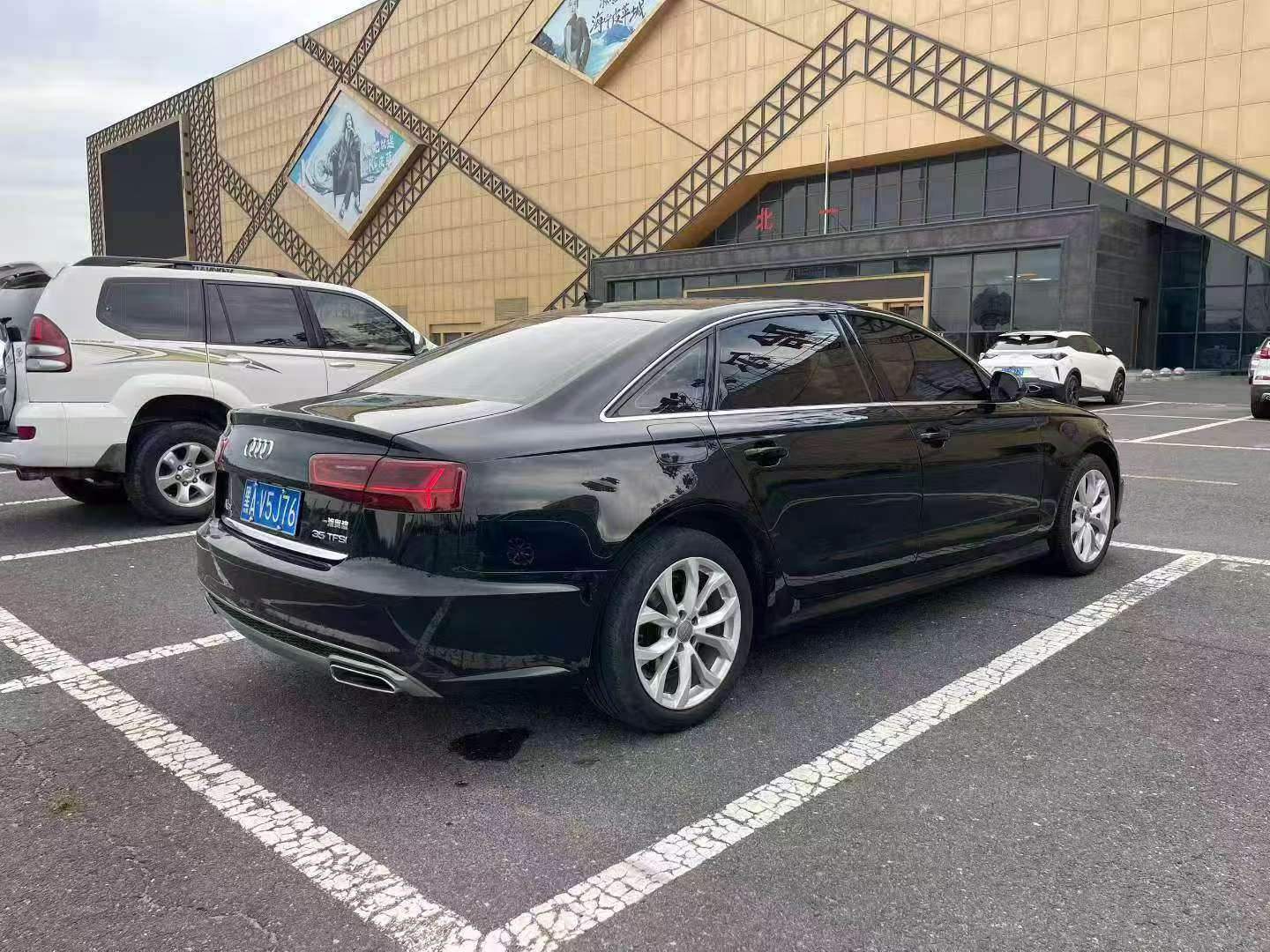 Audi A6L 2017 2.0T 4
