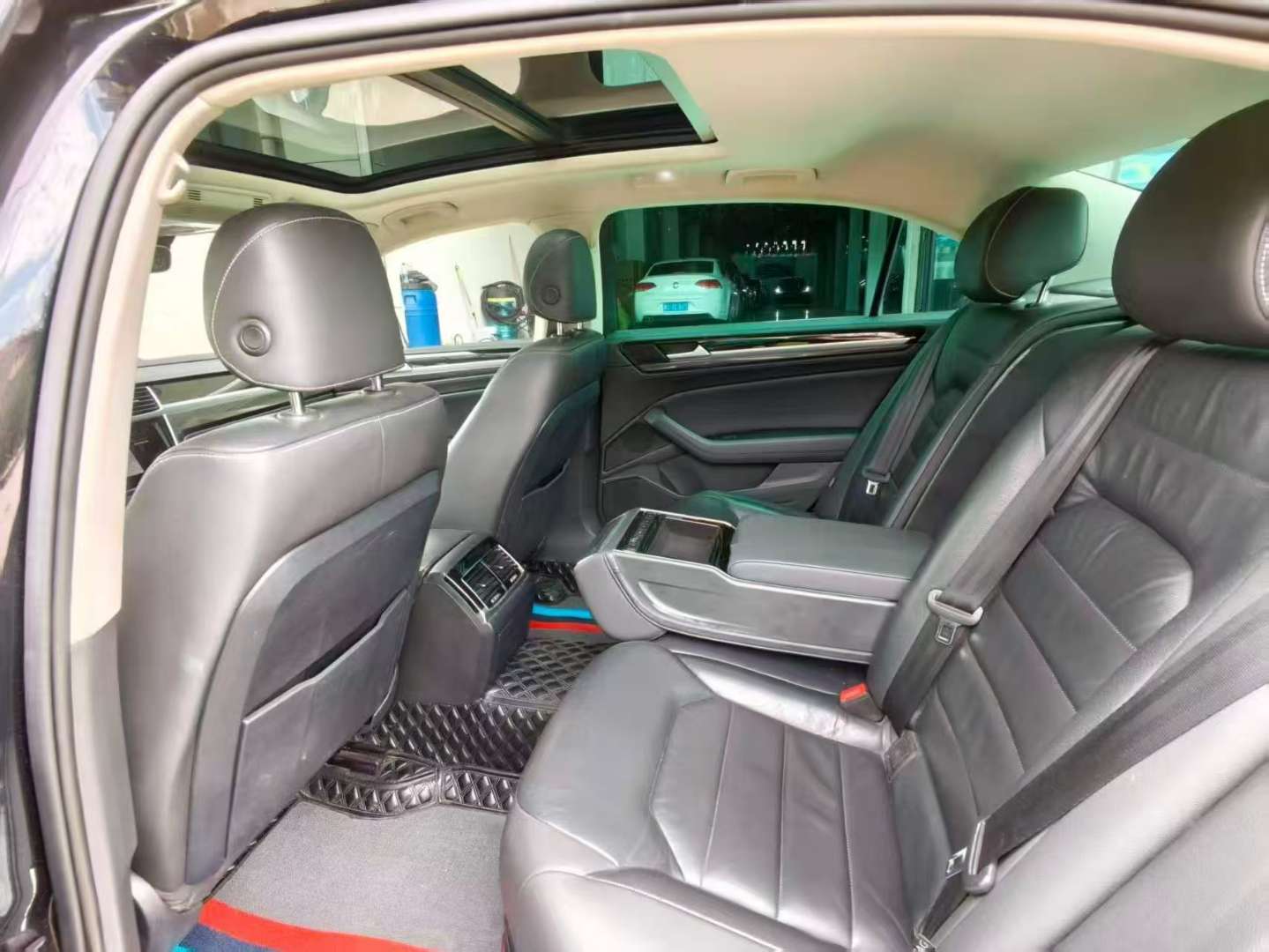 Volkswagen Phideon 6