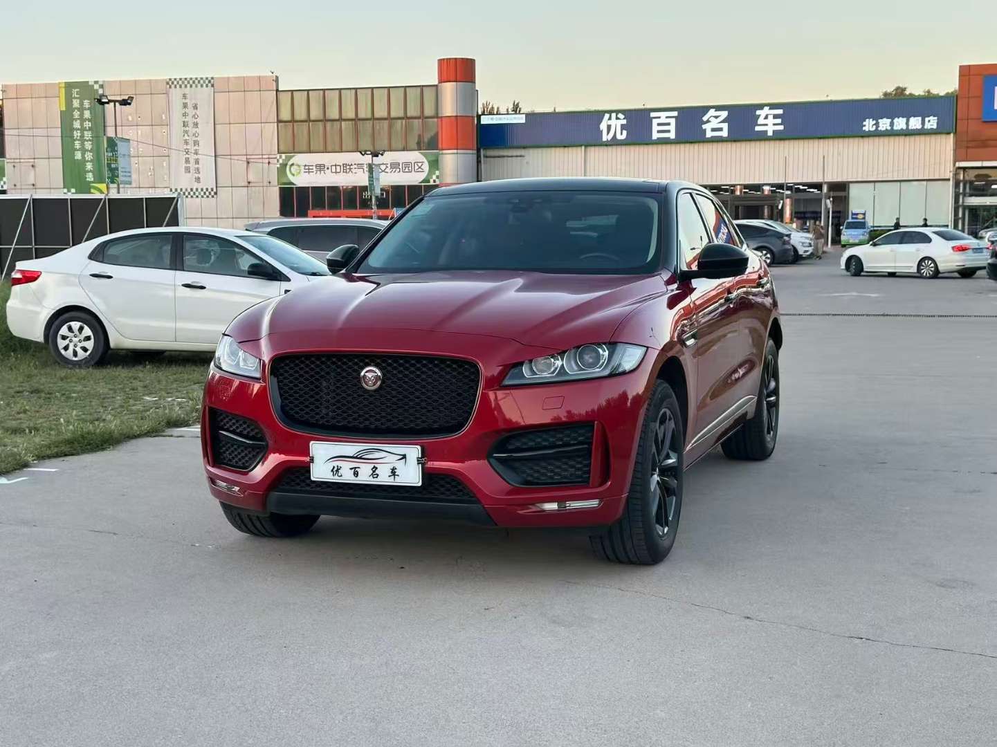 Jaguar F-PACE 2016 2.0T 2WD R-Sport Sport 2