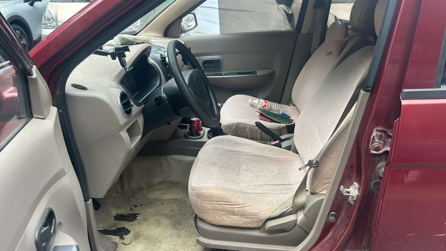 Wuling Hongguang 2013 1.4L Comfort Edition 4