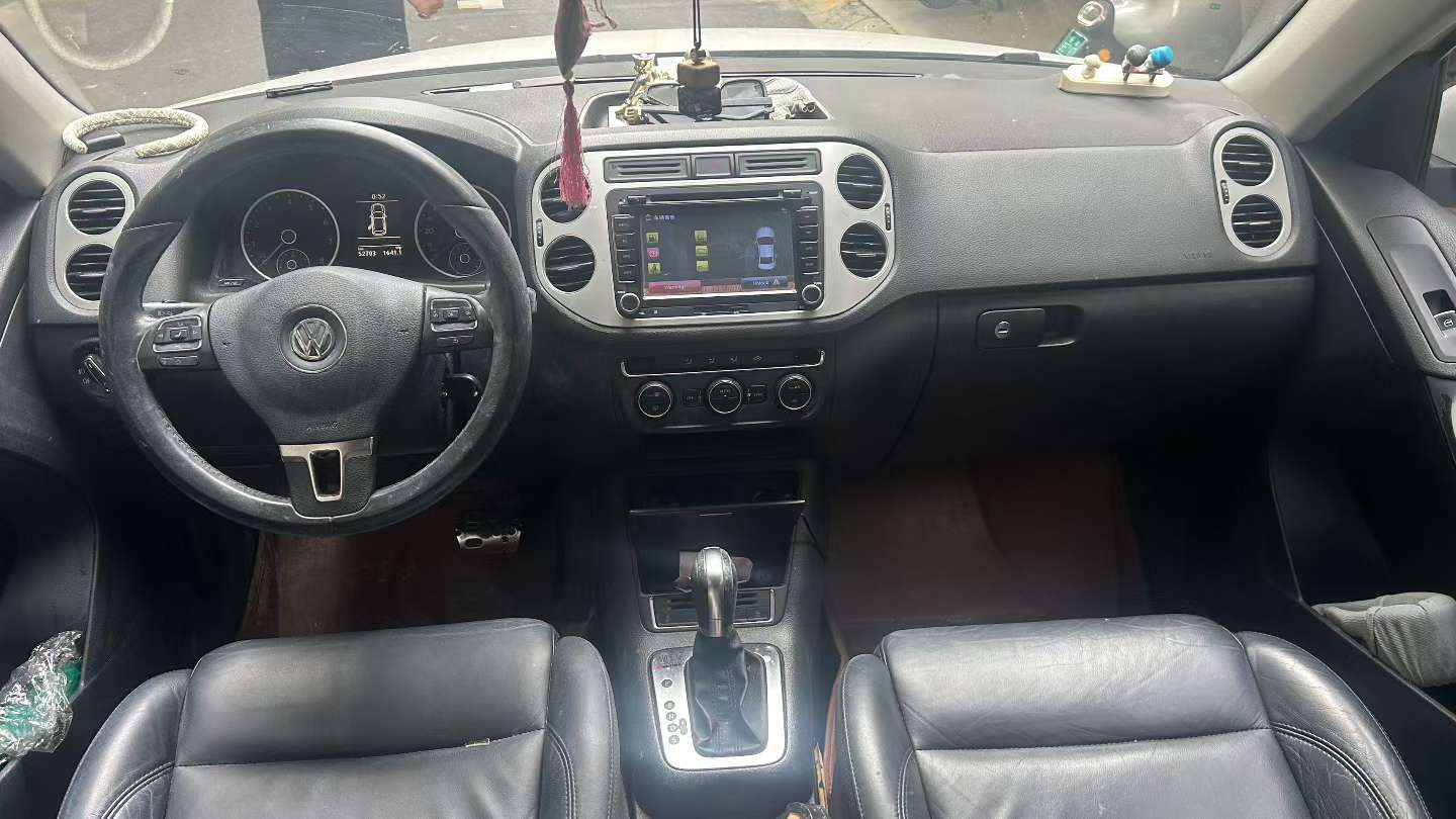 Volkswagen Tiguan 2015 1.8T Automatic AWD Comfort Edition 5