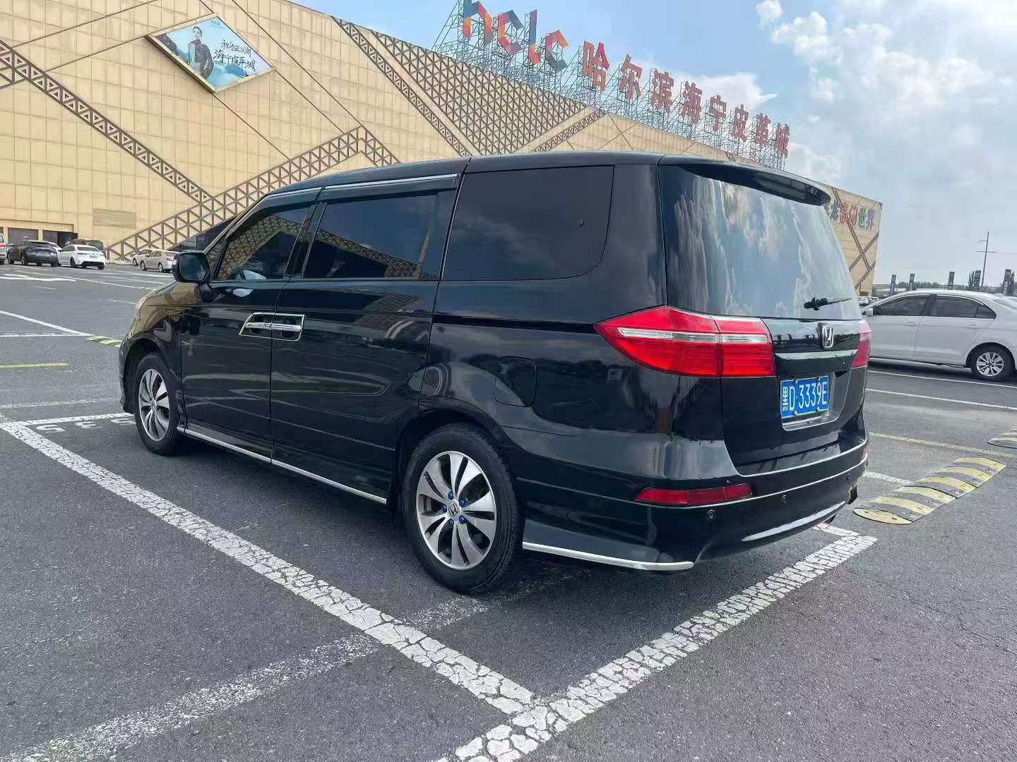 Honda Elysion 2.4 3098 Luxury Navigation Edition 5