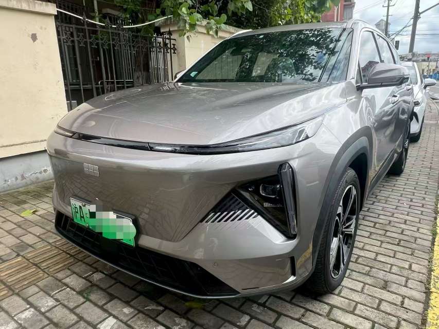 Geely Galaxy L7