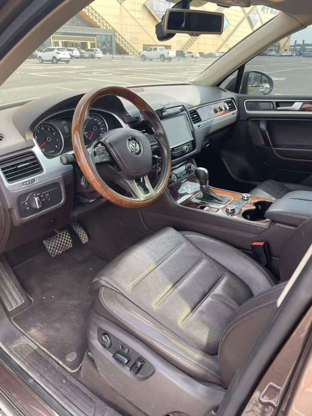 Volkswagen Touareg 2013 3.0T Automatic 4WD Top Trim 7