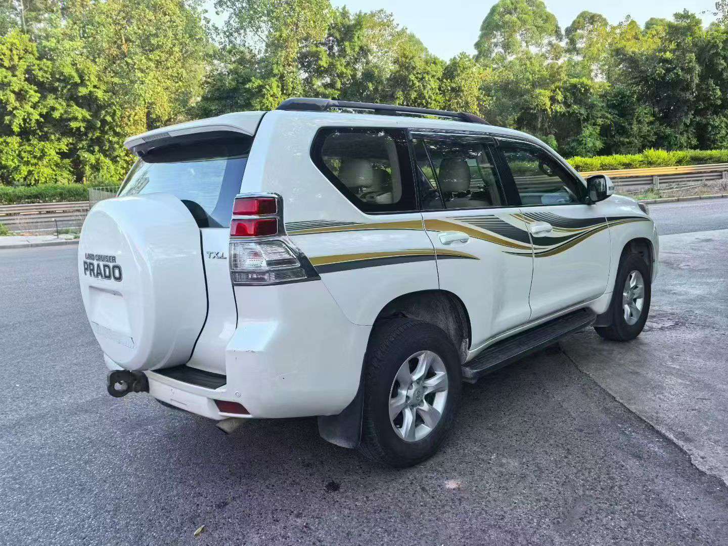 Toyota Prado 2700 Luxury Edition 7-Seater 7