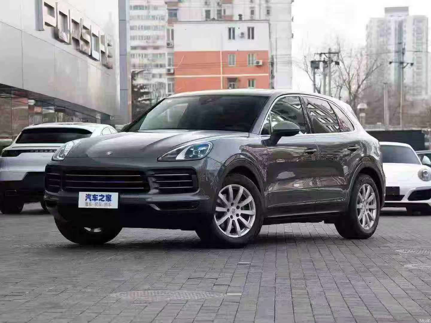 Porsche Cayenne 2
