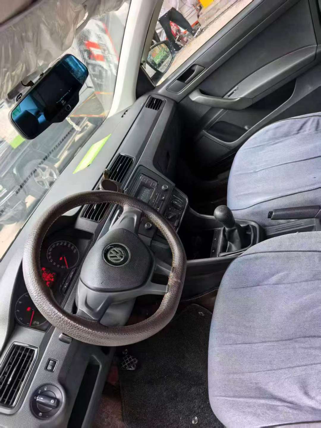 Volkswagen Santana 8