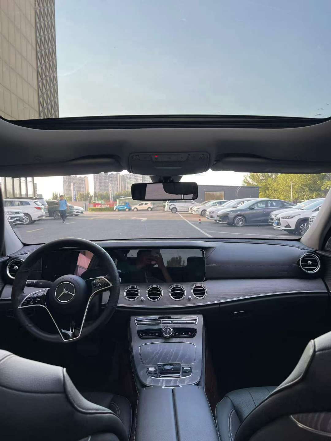 Mercedes-Benz E-Class 8