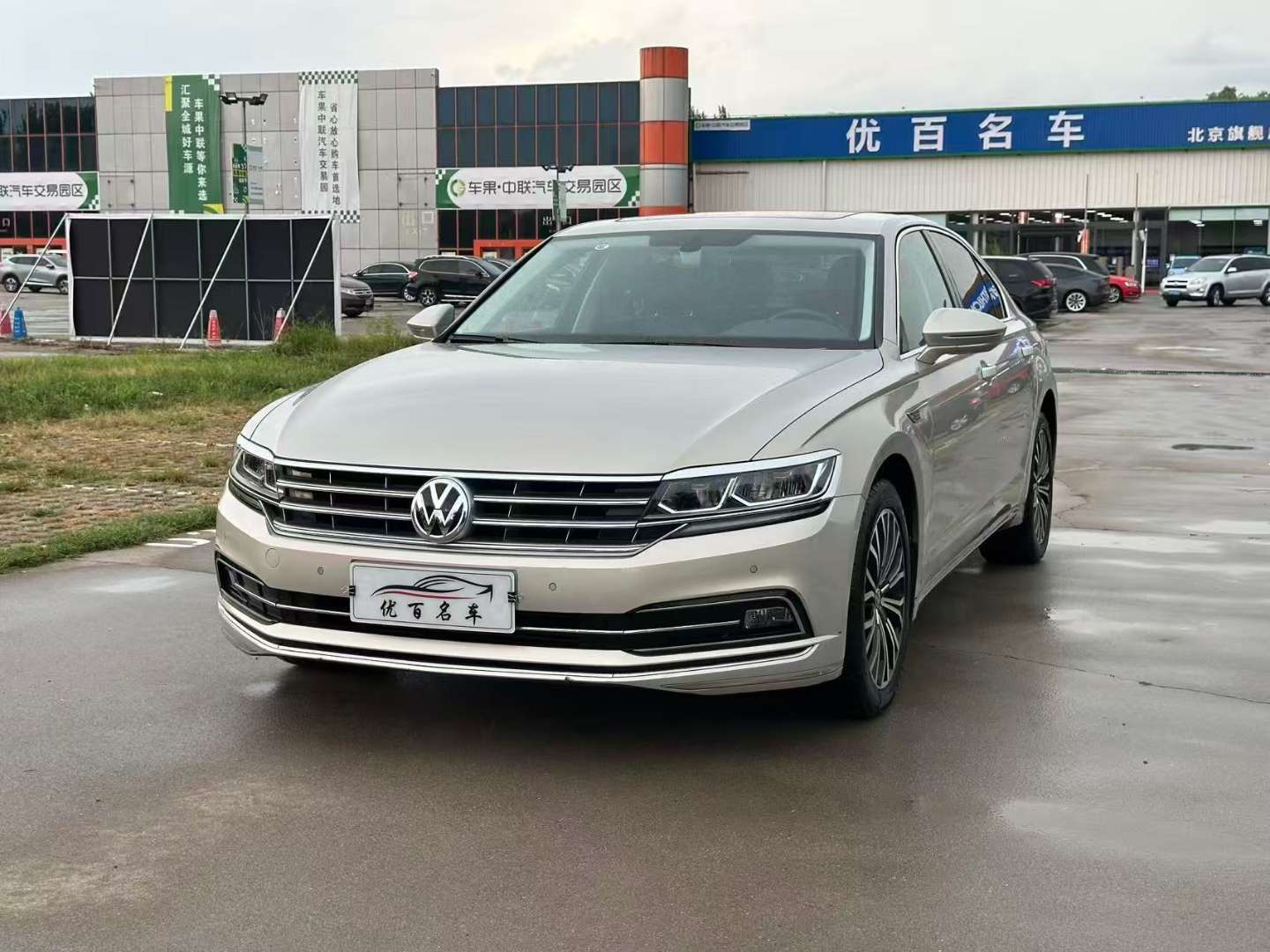 Volkswagen Phideon 2018 Facelift 380TSI FWD Business 2