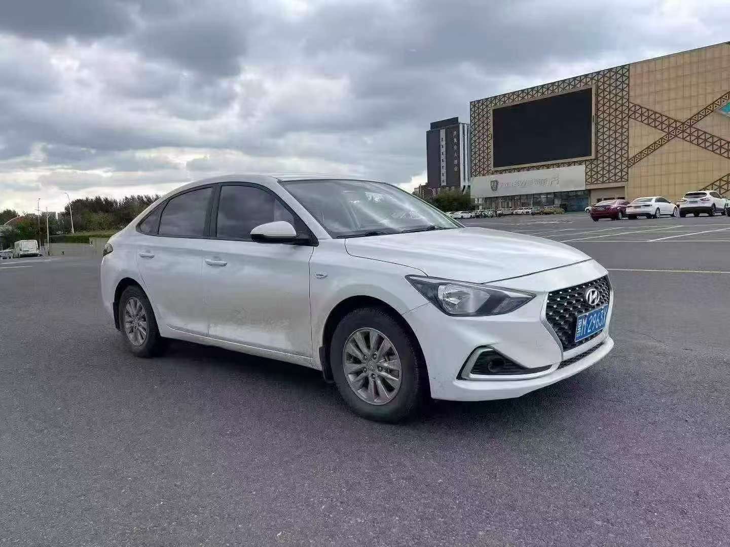 Hyundai Elantra 3