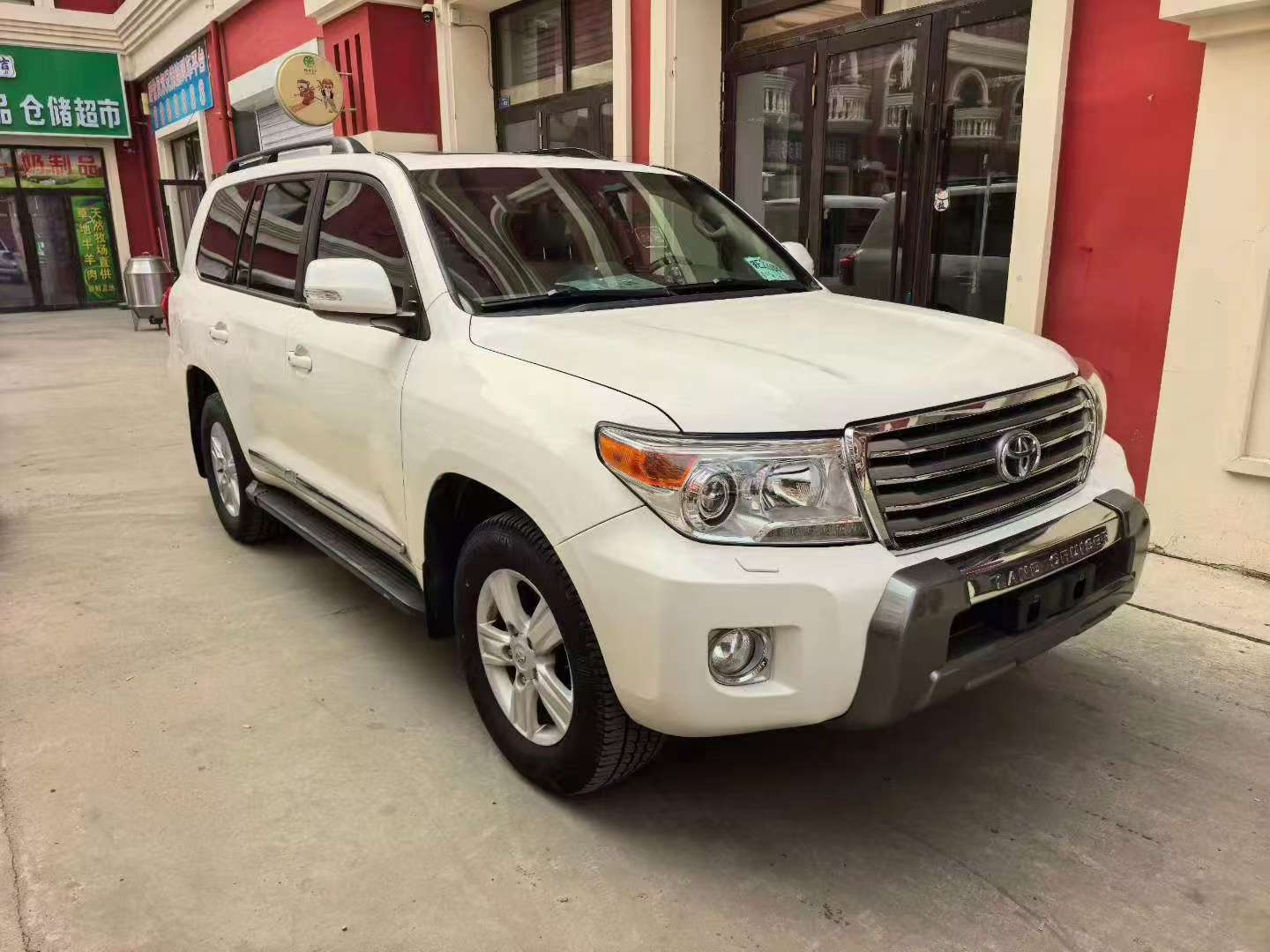 Toyota Land Cruiser 2012 4.0L VX 2